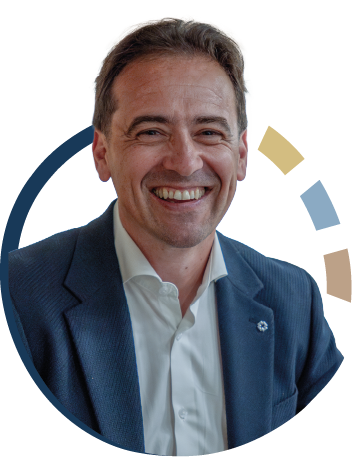 Fort de plus de 25 ans d’expérience en Ressources Humaines dans des grands groupes et en conseil, Jérôme intervient en recrutement, évaluation des potentiels, transformation managériale et accompagnement de managers et de dirigeants.